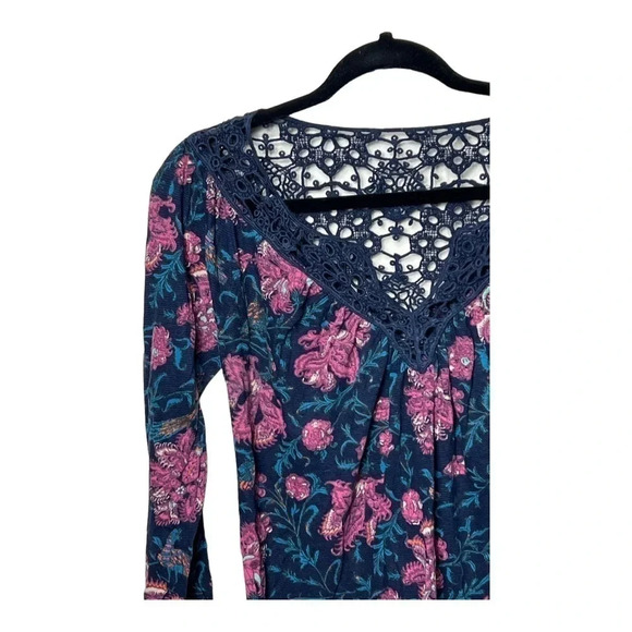 0600. Lucky BRAND KATIE FLORAL TOP SIZE XSMALL FLORAL PATTERN WITH CROCHET NECK - Picture 5 of 12
